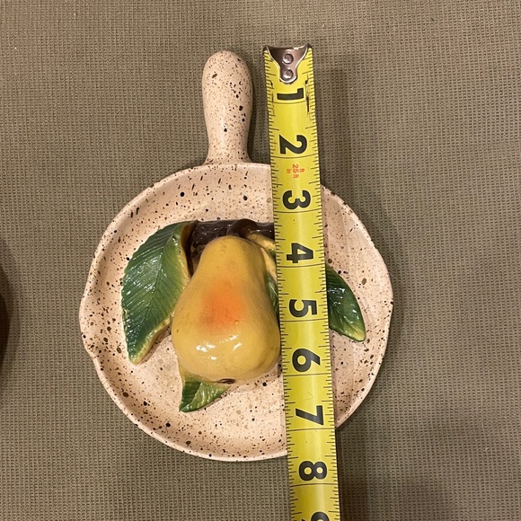 Vintage Fruit-Themed Ceramic Wall Decor - Set of 2 - Picture 7 of 7